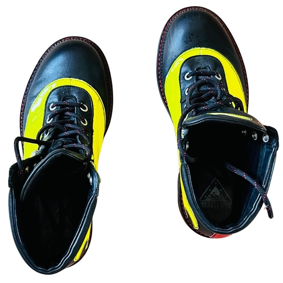 🥾 Fluevog 7th Heaven Pyro Boots w/ Flames 🔥 | Size W11 | $95 | DECOMMISSIONED - Picture 2 of 6